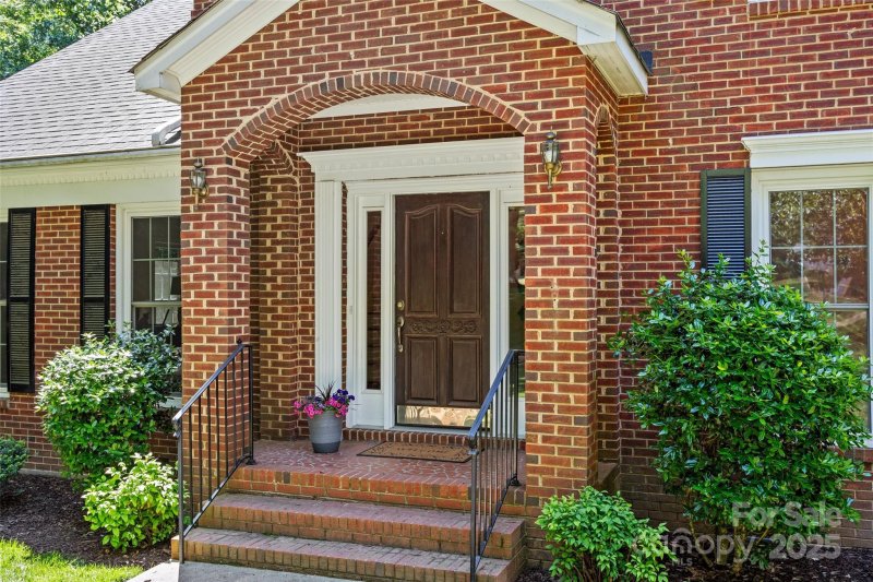 Property image 3 at 7103 Forest Ridge Road, Matthews, NC 28104