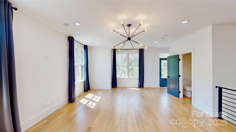 Property image 2 at 602 West Boulevard, Charlotte, NC 28203