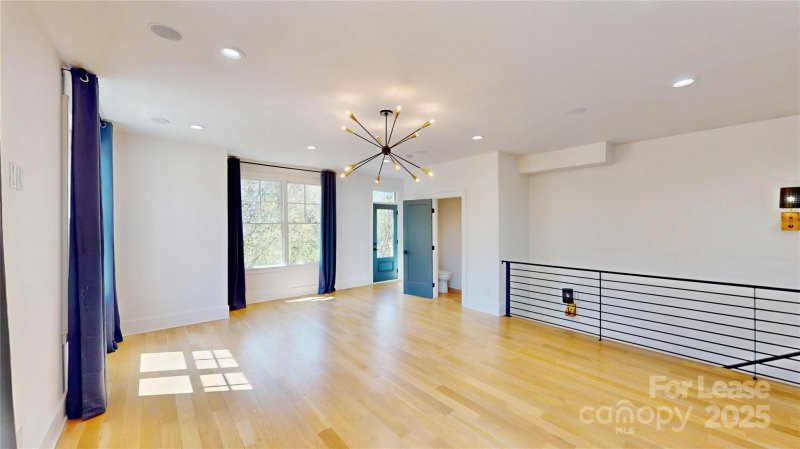 Property image 3 at 602 West Boulevard, Charlotte, NC 28203