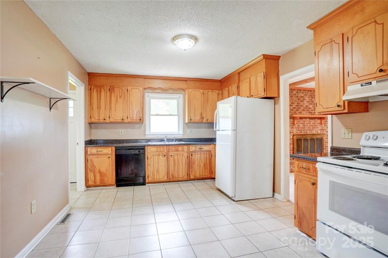 Property image 4 at 6573 Weldon Circle, Concord, NC 28027