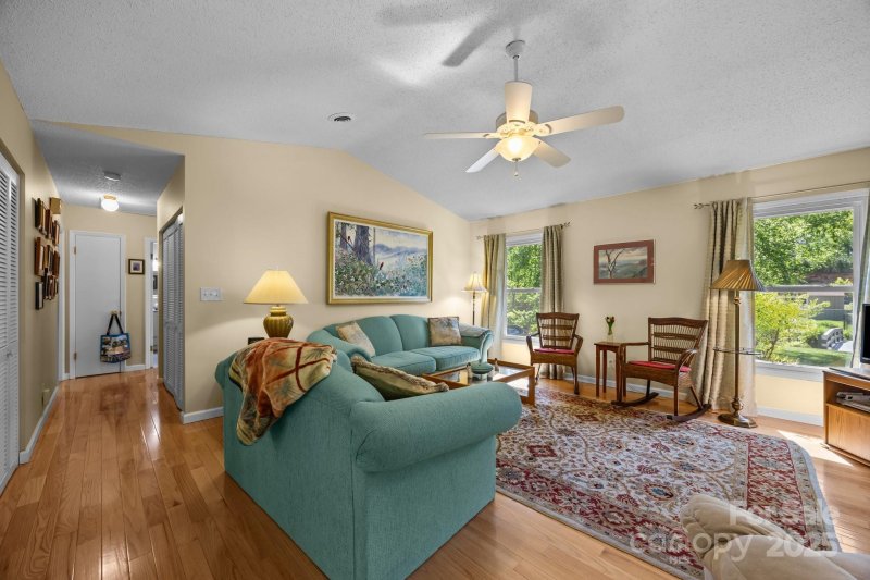 Property image 2 at 38 Morning Glory Drive, Asheville, NC 28805