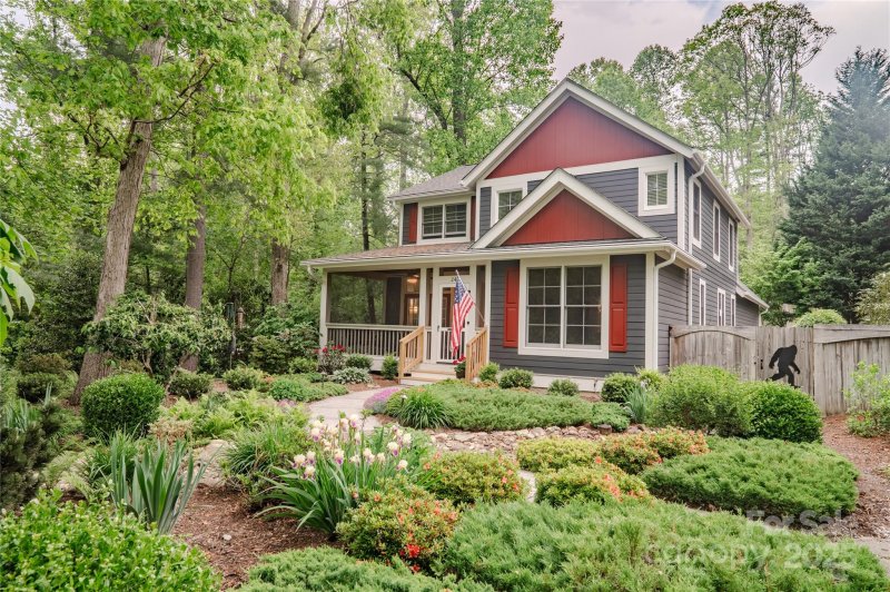 Property image 3 of 24 Stepping Stone Lane in Highland Lake, Flat Rock, NC 28731