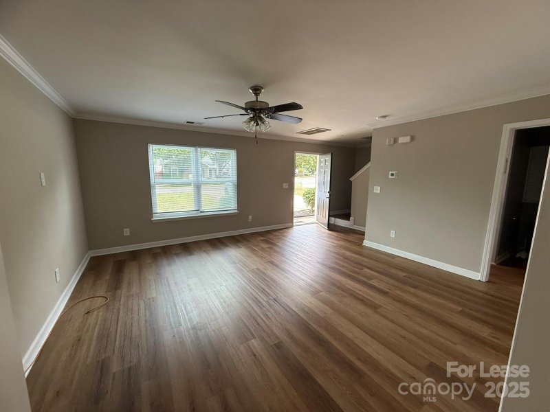 Property image 3 at 431 Kingville Drive, Charlotte, NC 28213