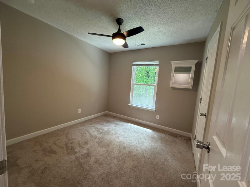 Property image 4 at 431 Kingville Drive, Charlotte, NC 28213