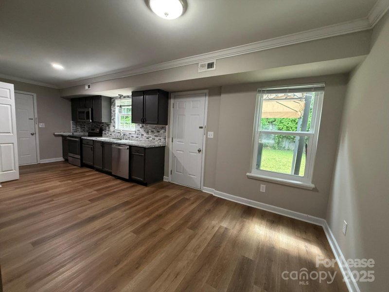 Property image 5 at 431 Kingville Drive, Charlotte, NC 28213