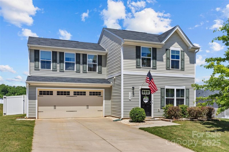 Property image 2 at 5325 Merwyn Avenue, Charlotte, NC 28215