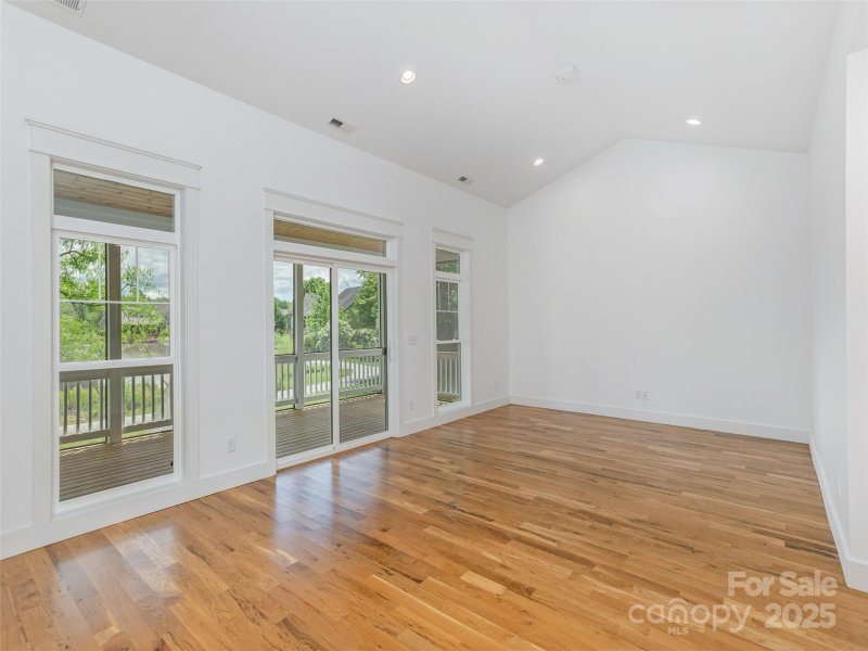 Property image 4 at 76 Foundry Lane, Hendersonville, NC 28792