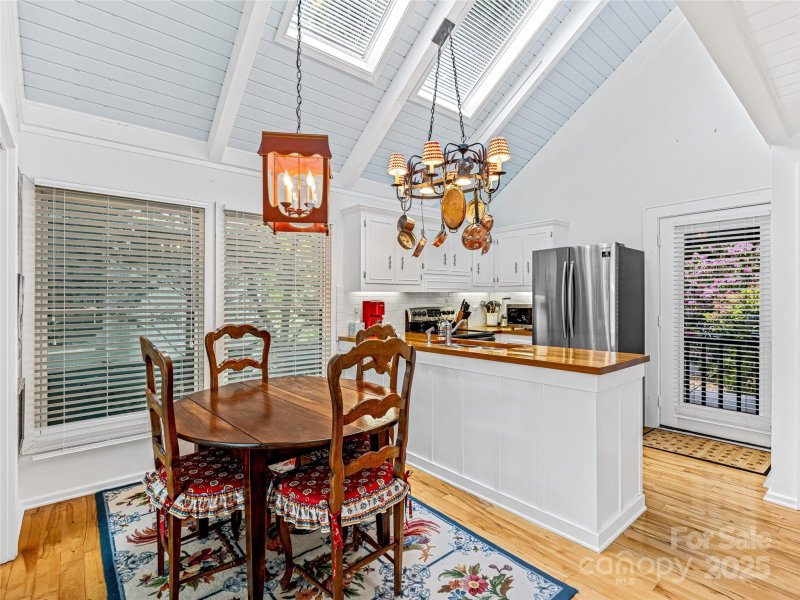 Property image 4 at 21 Toxaway Point, Lake Toxaway, NC 28747