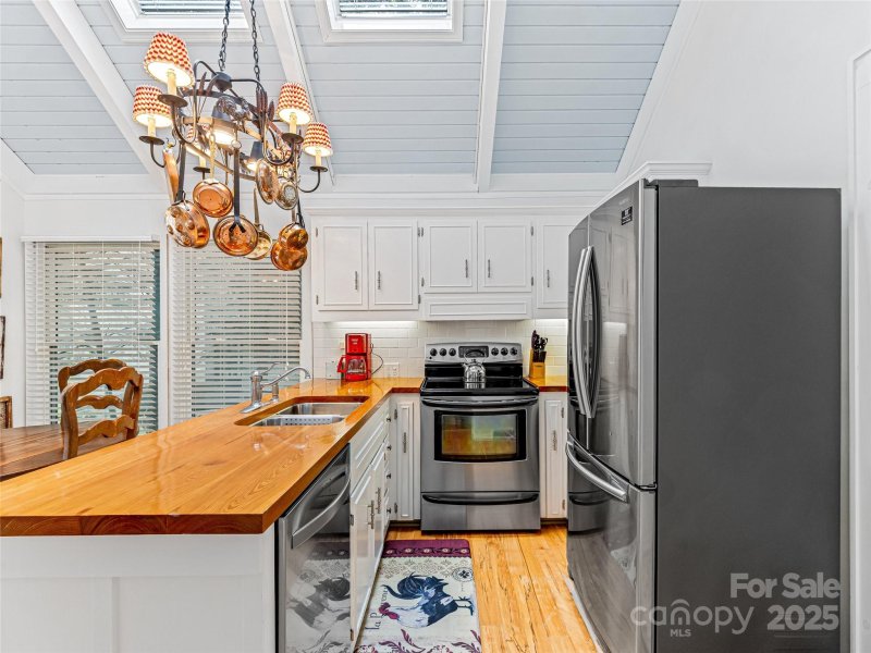 Property image 5 at 21 Toxaway Point, Lake Toxaway, NC 28747