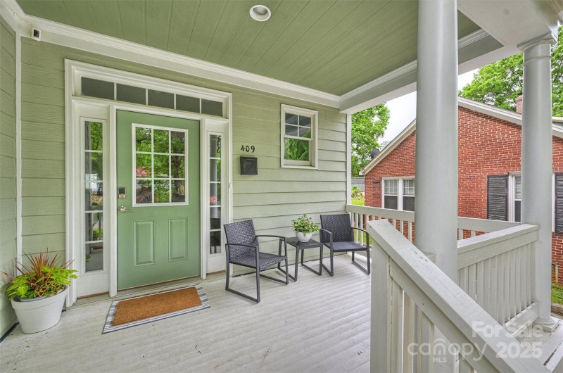 Property image 3 at 409 W Kingston Avenue, Charlotte, NC 28203