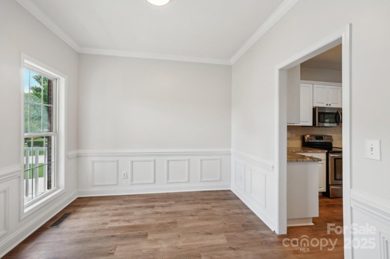 Property image 2 at 15108 Castlebridge Lane, Matthews, NC 28104