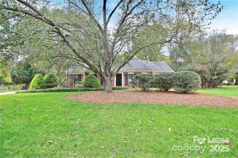 Property image 4 at 1708 Lawton Bluff Road, Charlotte, NC 28226