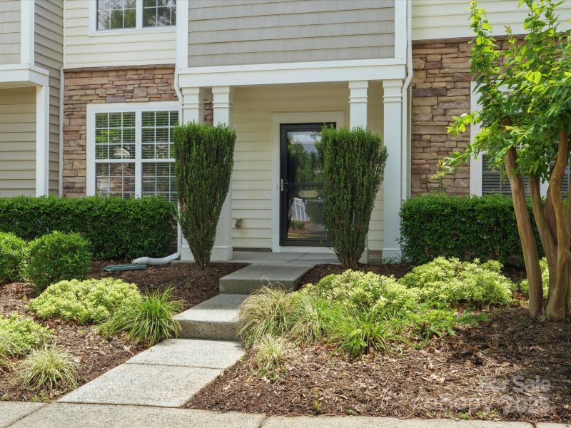 Property image 2 at 8037 Lynwood Square, Waxhaw, NC 28173