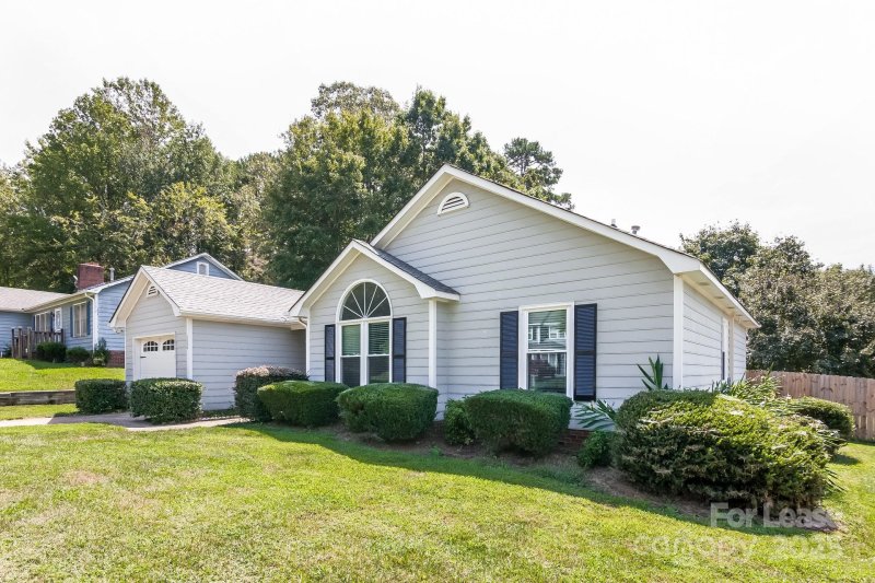 Property image 3 at 6200 Sunstone Drive, Charlotte, NC 28269