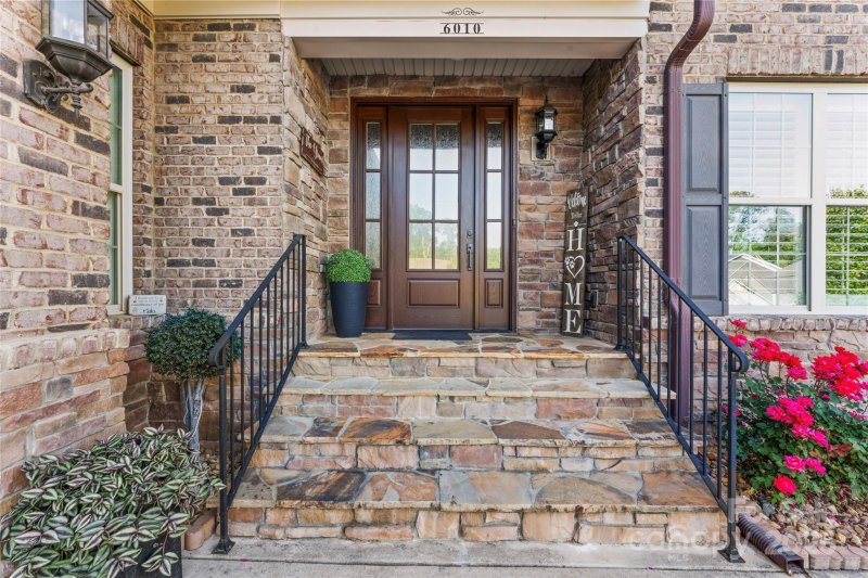 Property image 4 of 6010 Albiza Drive in Frances Haven, Harrisburg, NC 28075