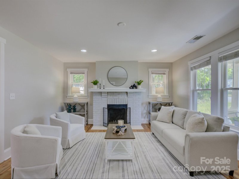 Property image 4 at 1324 E 35th Street, Charlotte, NC 28205