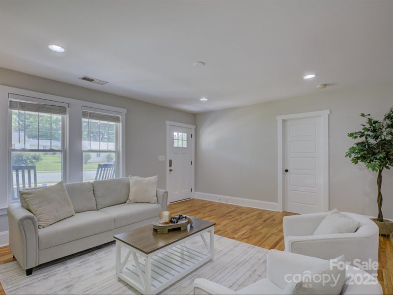 Property image 5 at 1324 E 35th Street, Charlotte, NC 28205