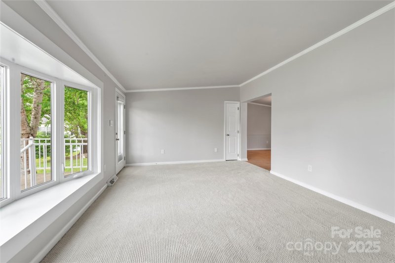 Property image 4 at 1 N Howard Lane, Hendersonville, NC 28792