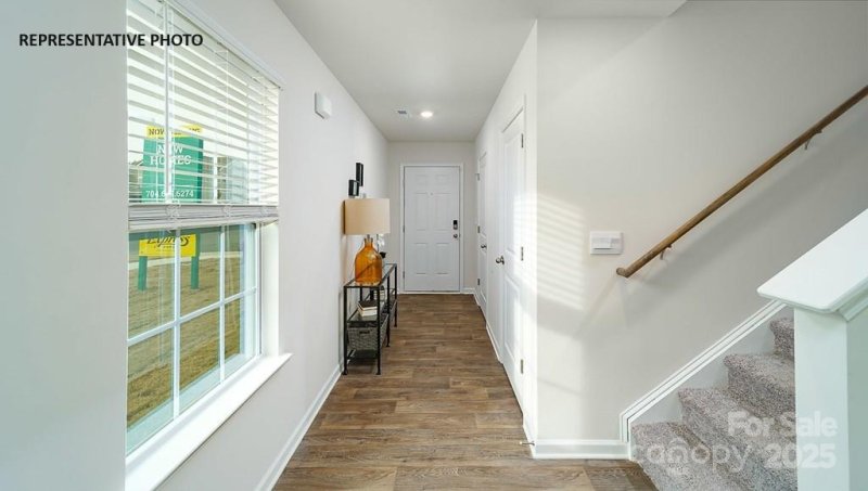 Property image 4 of 581 N Sparkleberry Street in Woodhaven, Chester, SC 29706