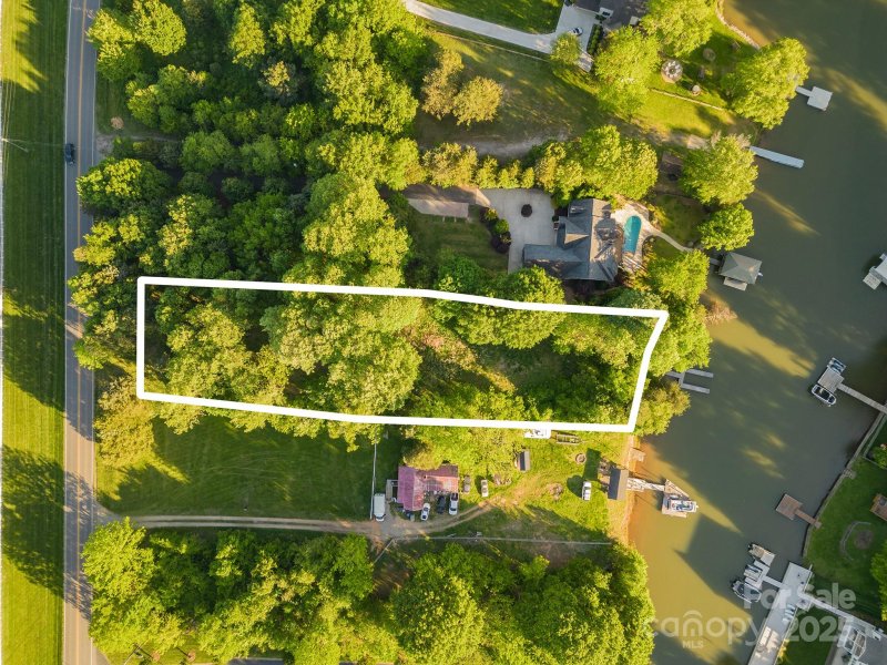 Property image 5 of 584 Williamson Road in Idlewood Harbor, Mooresville, NC 28117