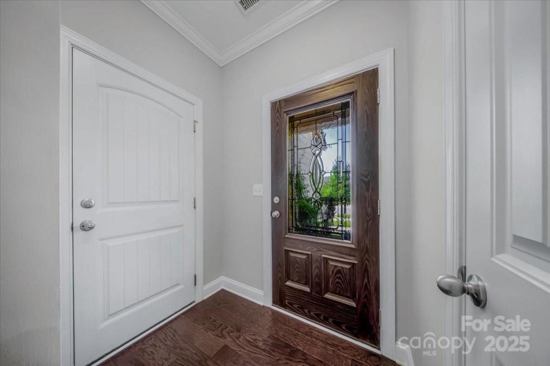 Property image 2 at 204 Aztec Circle, Mooresville, NC 28117