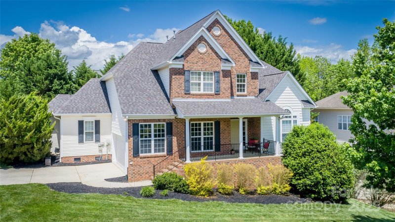 Property image 3 of 7245 Willow Brook Court in Verdict Ridge, Denver, NC 28037