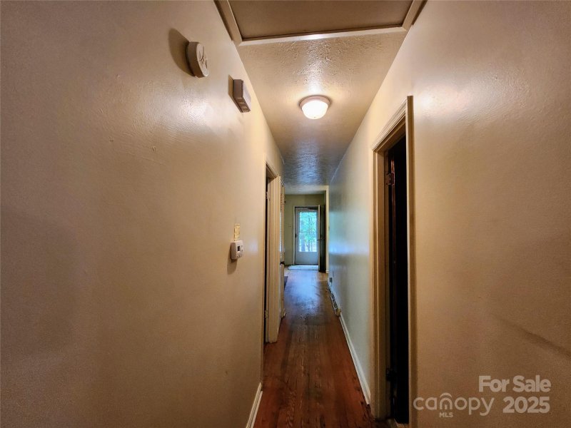 Property image 4 at 150 Wyoming Road, Asheville, NC 28803