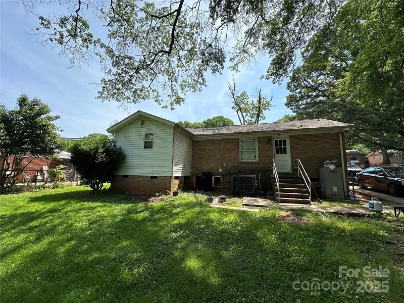 Property image 2 at 3720 Blandwood Drive, Charlotte, NC 28217