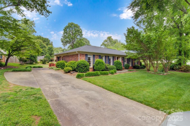 Property image 3 at 1940 12th Street, Hickory, NC 28601