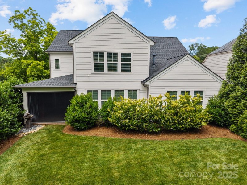 Property image 4 at 1012 N Sharon Amity Road, Charlotte, NC 28211