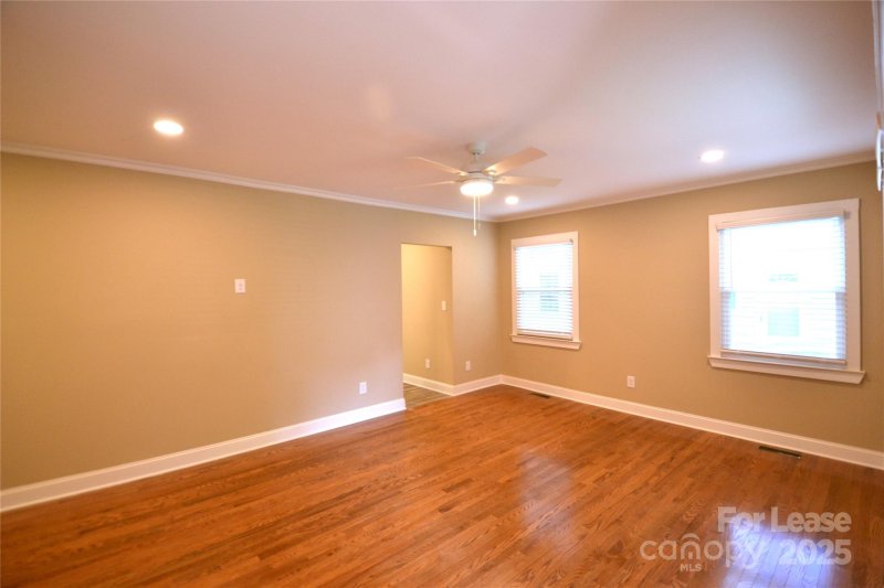 Property image 4 at 420 Keswick Avenue, Charlotte, NC 28206