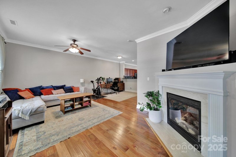 Property image 4 at 413 Hurston Circle, Charlotte, NC 28208