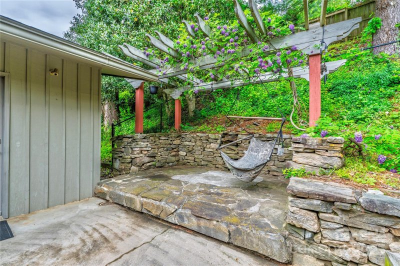 Property image 5 of 298 Town Mountain Road in Sunset Mountain, Asheville, NC 28804