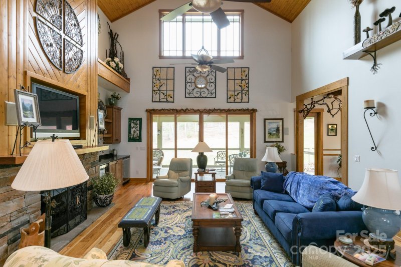 Property image 3 of 324 Austin Mountain Drive in Mountain Air, Burnsville, NC 28714