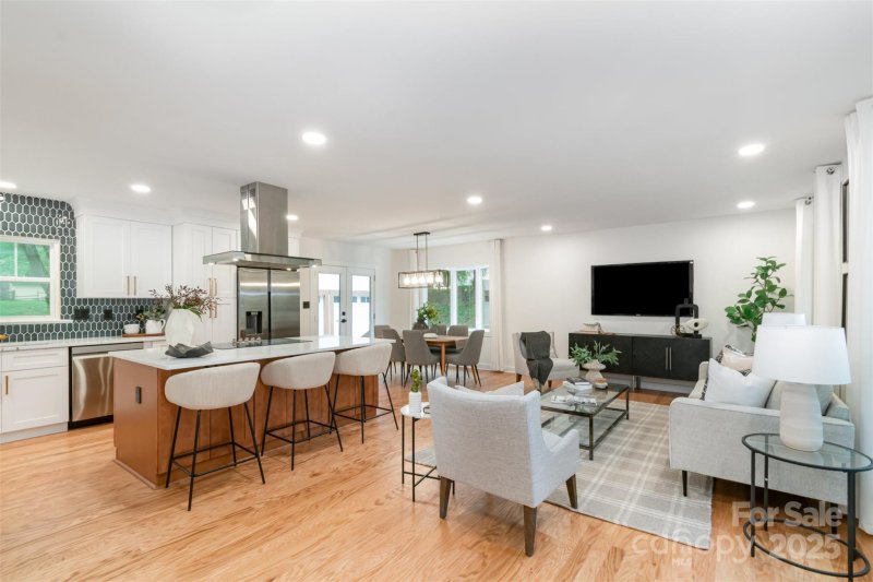 Property image 3 at 437 Chadmore Drive, Charlotte, NC 28270