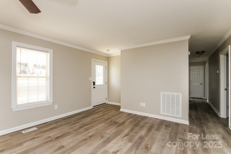 Property image 3 at 101 Saint Martins Lane, Statesville, NC 28677