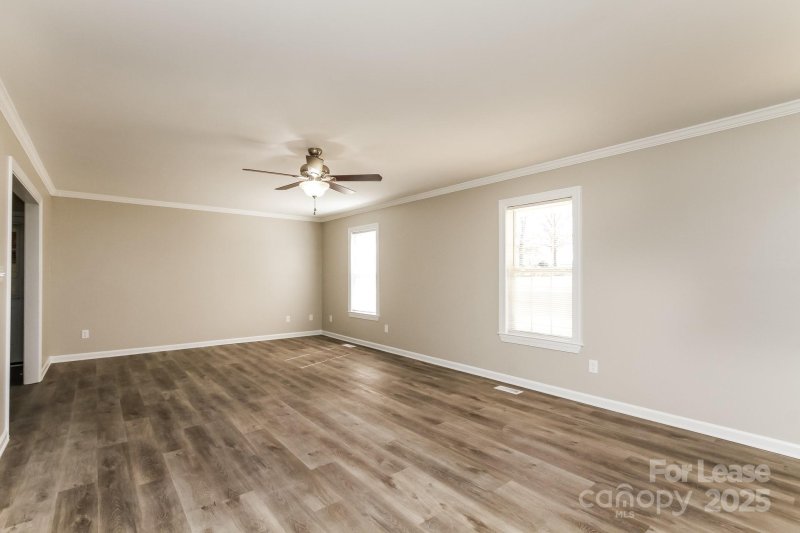 Property image 4 at 101 Saint Martins Lane, Statesville, NC 28677