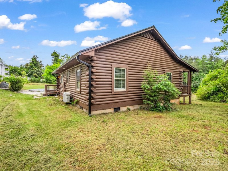Property image 5 of 112 Bills Creek Road in Riverbend at Lake Lure, Lake Lure, NC 28746