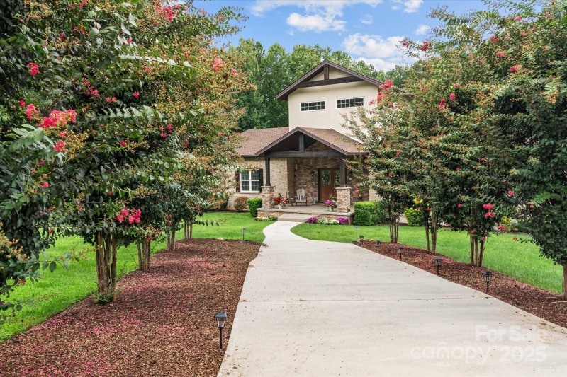 Property image 4 of 4616 Gold Finch Drive in Pebble Bay, Denver, NC 28037