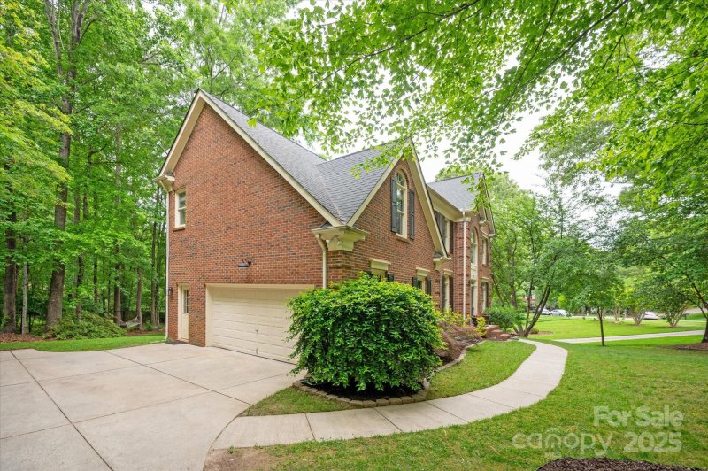 Property image 4 at 8227 Lansford Road, Charlotte, NC 28277