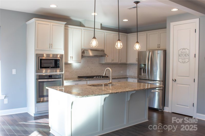 Property image 4 of 745 Garrett Green Way in Oakland Pointe, Fort Mill, SC 29715