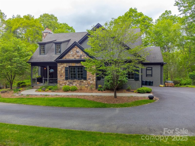 Property image 2 of 414 Trails End Road in Fontana Lake Estates, Bryson City, NC 28713