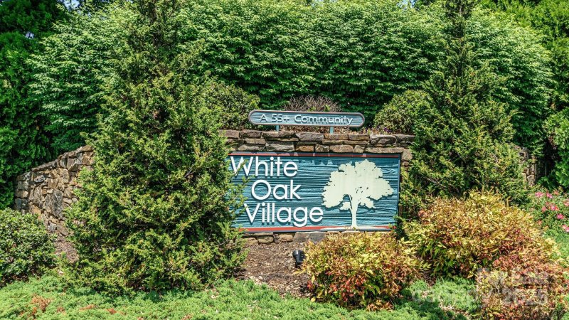 Property image 5 at 2 N Frederick Lane, Hendersonville, NC 28792