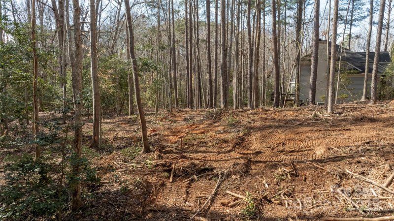 Property image 3 of 2301 Northview Harbour Drive in Northview Harbour, Sherrills Ford, NC 28673