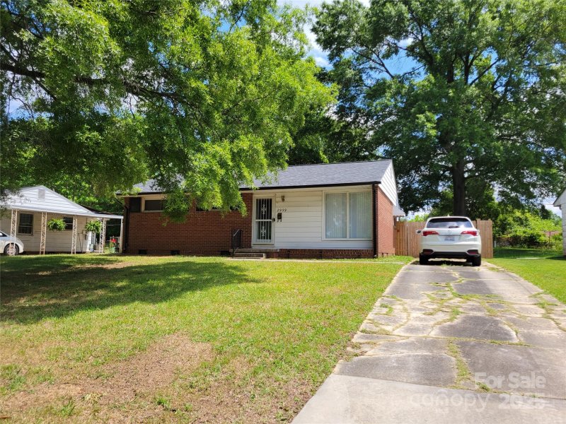 Property image 3 at 2939 Lasalle Street, Charlotte, NC 28216