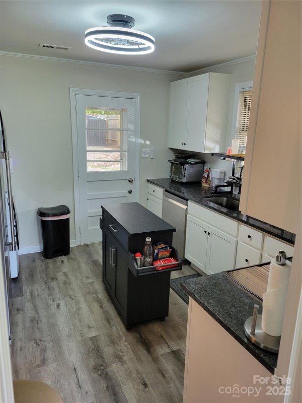 Property image 5 at 2939 Lasalle Street, Charlotte, NC 28216