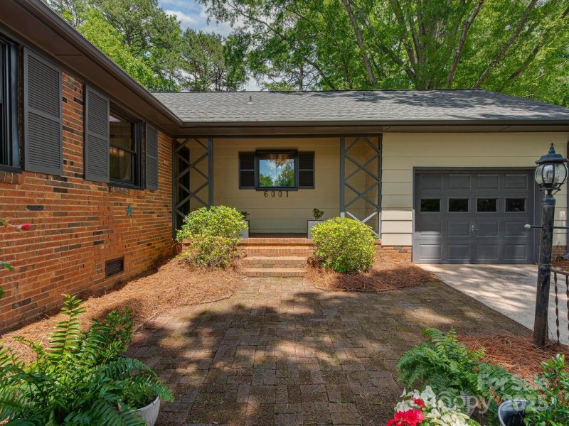 Property image 3 at 6001 Charing Place, Charlotte, NC 28211