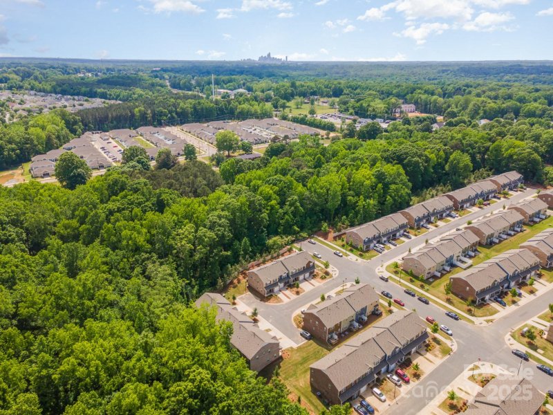 Property image 2 of 9203 Grand Valley Drive in Townes at University East, Charlotte, NC 28213