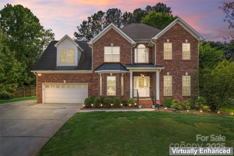 Cambridge Estates, Gastonia Community