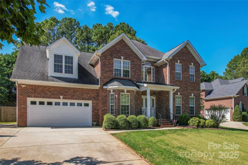 Property image 2 of 4619 Glasgow Court in Cambridge Estates, Gastonia, NC 28056